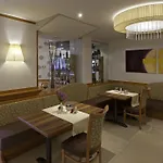 Wellnesshotel Aumuehle 호텔 4*