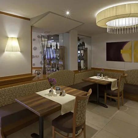 Wellnesshotel Aumuehle Hotel 4*