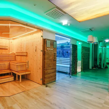 Hotel Wellnesshotel Aumühle 4*